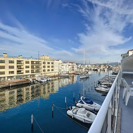 Port Moxo 78 -22 Апартаменты